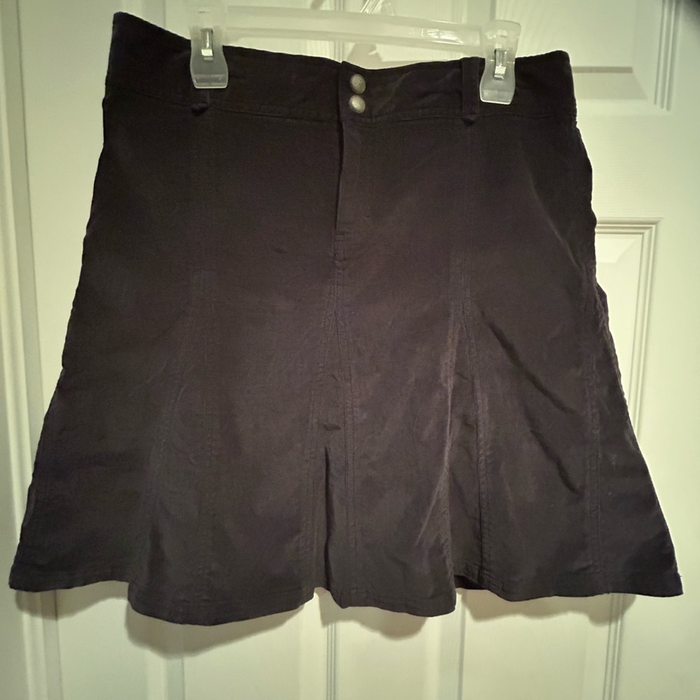 Athleta Bluish Grey Corduroy Skirt in great condition. Waist is 16.5”